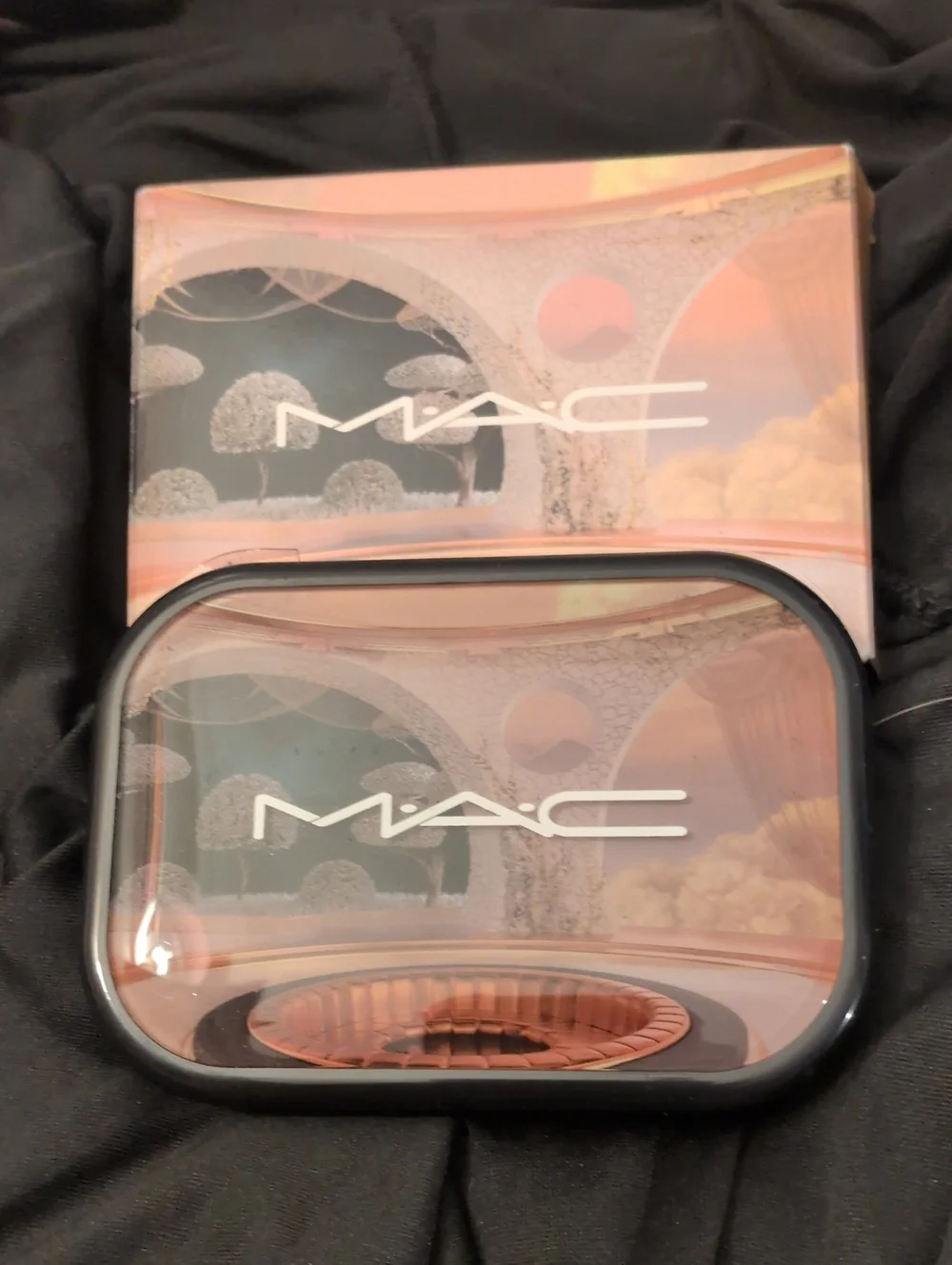MAC Cosmetics Connect in Colour Eye Shadow Palette -